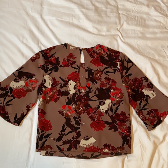 ARITZIA | Babaton Fraser Blouse | XS - Picture 2 of 5